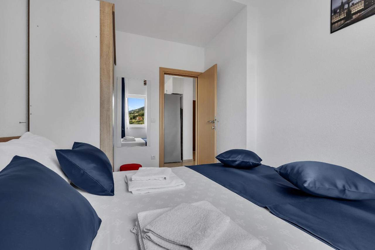 Apartments Lujnovic Makarska Extérieur photo