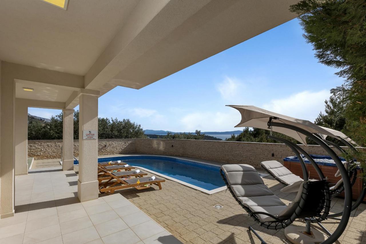 Apartments Lujnovic Makarska Extérieur photo