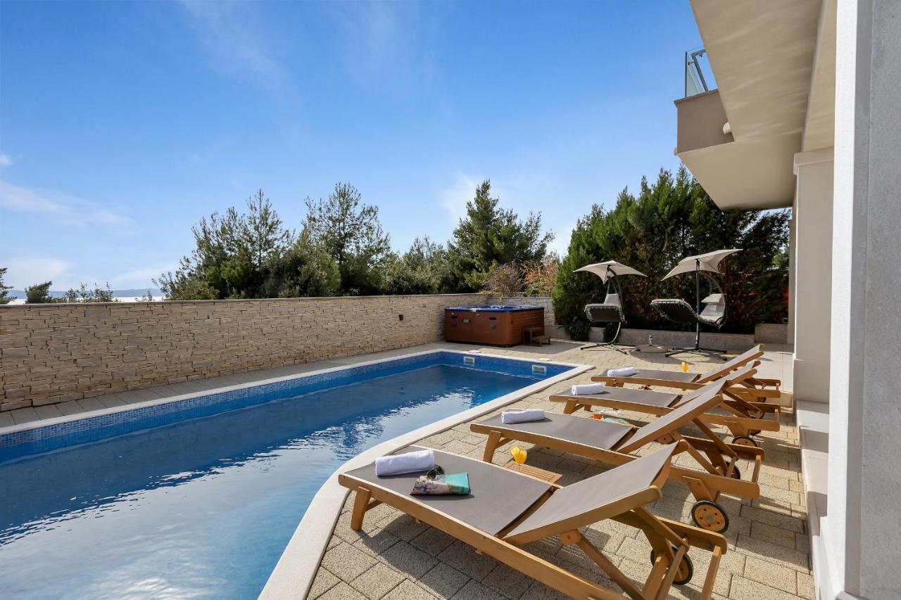Apartments Lujnovic Makarska Extérieur photo