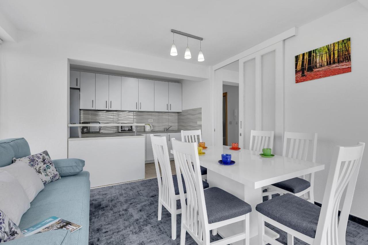 Apartments Lujnovic Makarska Extérieur photo