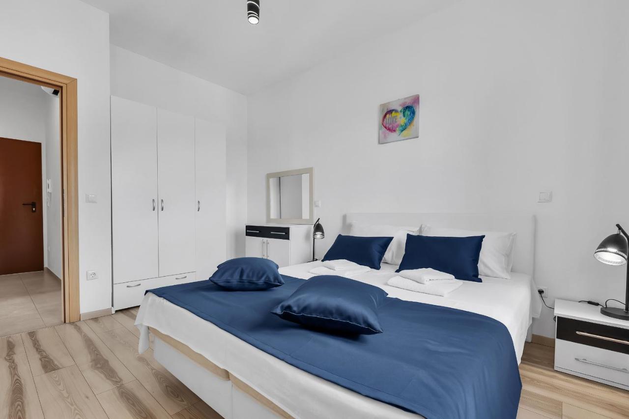 Apartments Lujnovic Makarska Extérieur photo